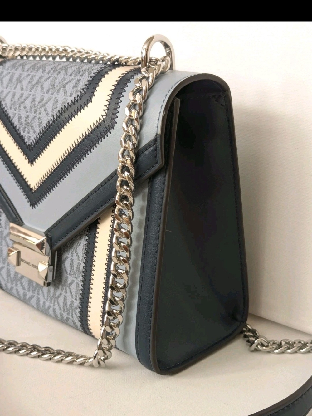 Whitney Medium Color-Block and Signature Logo Shoulder Bag - Picture 4 of 16